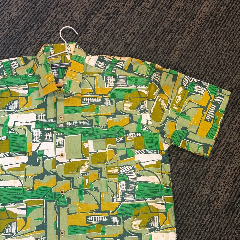 Tommy Hilfiger Green Yellow Abstract Button Up Shirt Men’s Medium - Picture 2 of 7